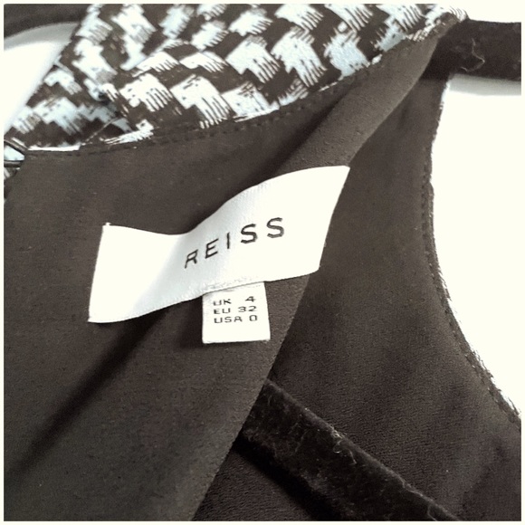 Reiss houndstooth pattern cream and black mini dress, lined, size 0 - Picture 3 of 4